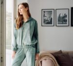 ΓΥΝΑΙΚΕΙΑ ΦΟΡΜΑ ΜΕ ΜΑΛΑΚΟ ΒΕΛΟΥΔΟ PENKY